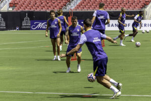 Los jugadores del Atlético de Madrid durante su preparación para el Mundial, en el estadio Memorial Colisseum de Los Ángeles (Estados Unidos). EFE/ Armando Arorizo