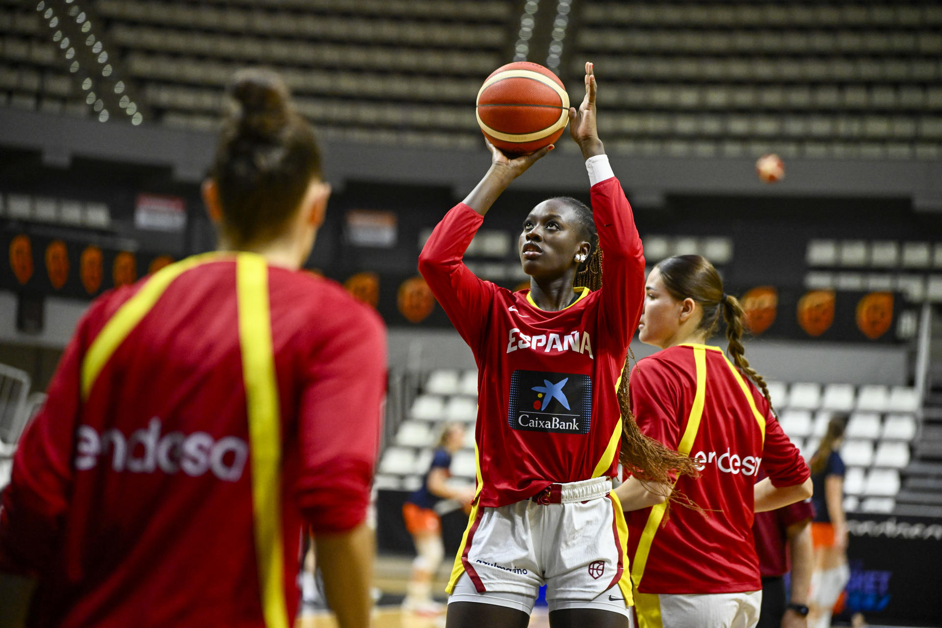 Foto de archivo de la internacional española Awa Fam, que se prepara para participar en su primer Eurobasket. EFE/Andreu Esteban/Archivo