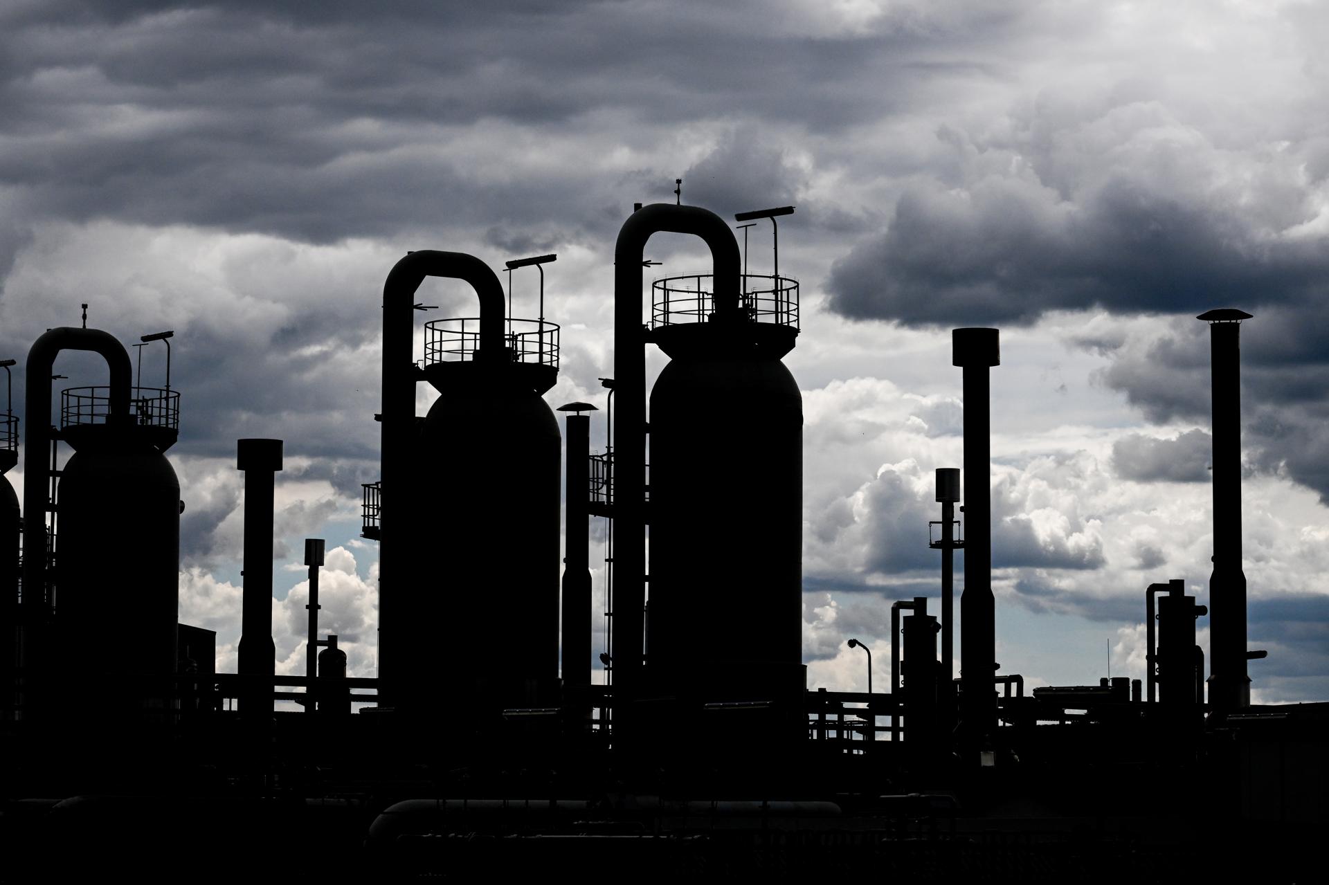 Vista de las tuberías de gas en la estación compresora de Mallnow, Alemania, cerca de la frontera germano-polaca, por donde transita el gas ruso a través del gasoducto Yamal-Europa , a través de Bielorrusia y Polonia. EFE/FILIP SINGER/Archivo