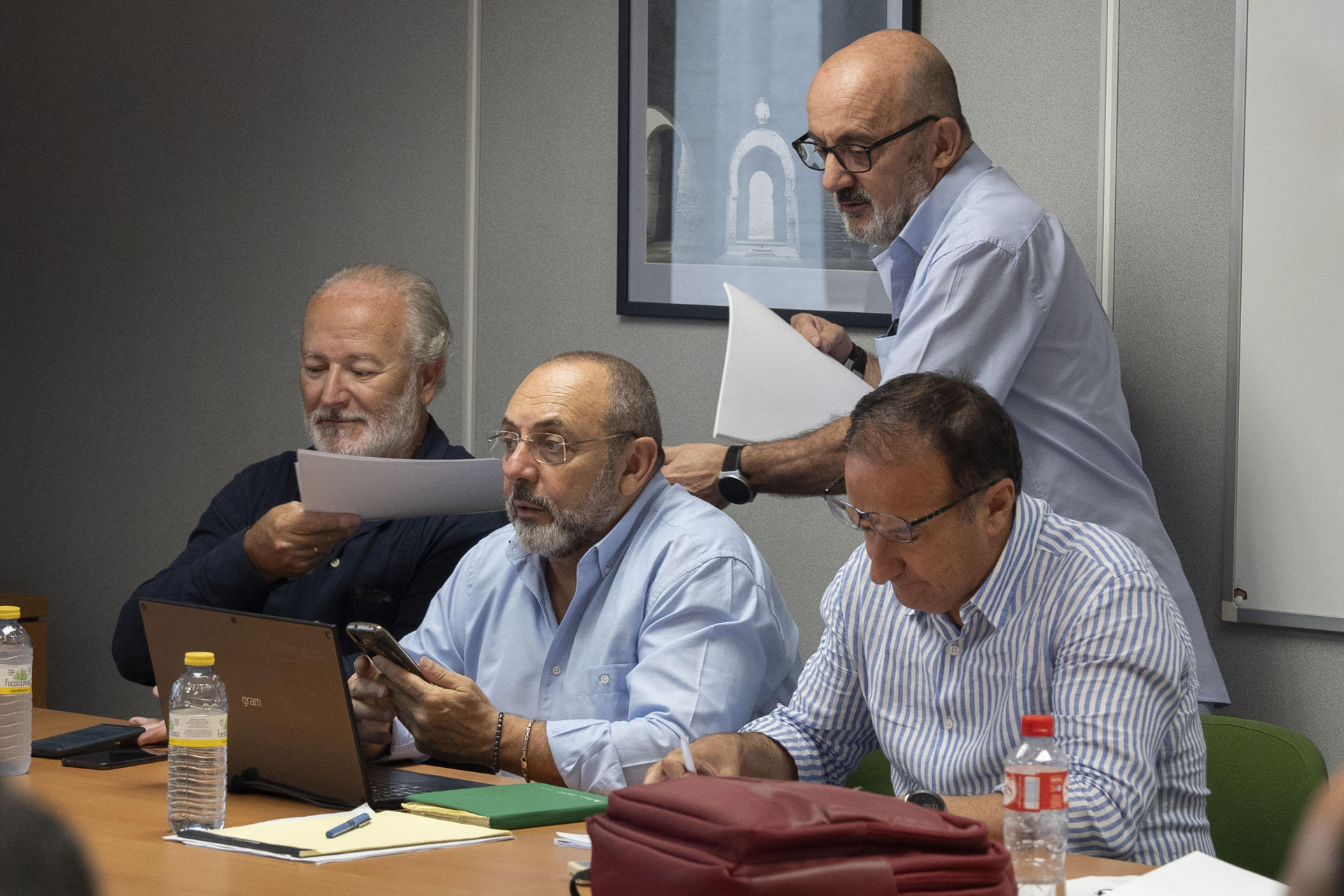 La negociación del nuevo convenio colectivo del metal de la provincia de Cádiz se reanuda este domingo en Jerez de la Frontera sin que por ahora haya sido posible alcanzar un acuerdo que permita desconvocar la huelga indefinida prevista para este lunes. EFE/Román Ríos