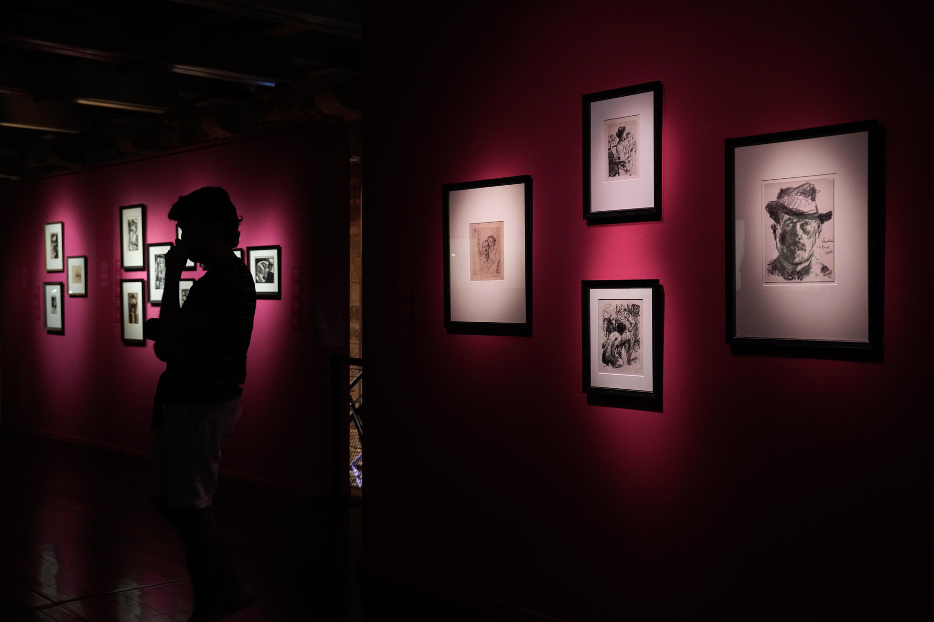 El Museo Diocesano de Barcelona presentó hoy la exposición "Expresionismo alemán.Obras del Museumsberg Flensburg", que muestra obras de Kirchner, Emil Nolde, Max Beckmann, Kokoschka o Karl Schmidt-Rottluff, entre otros. EFE/Enric Fontcuberta