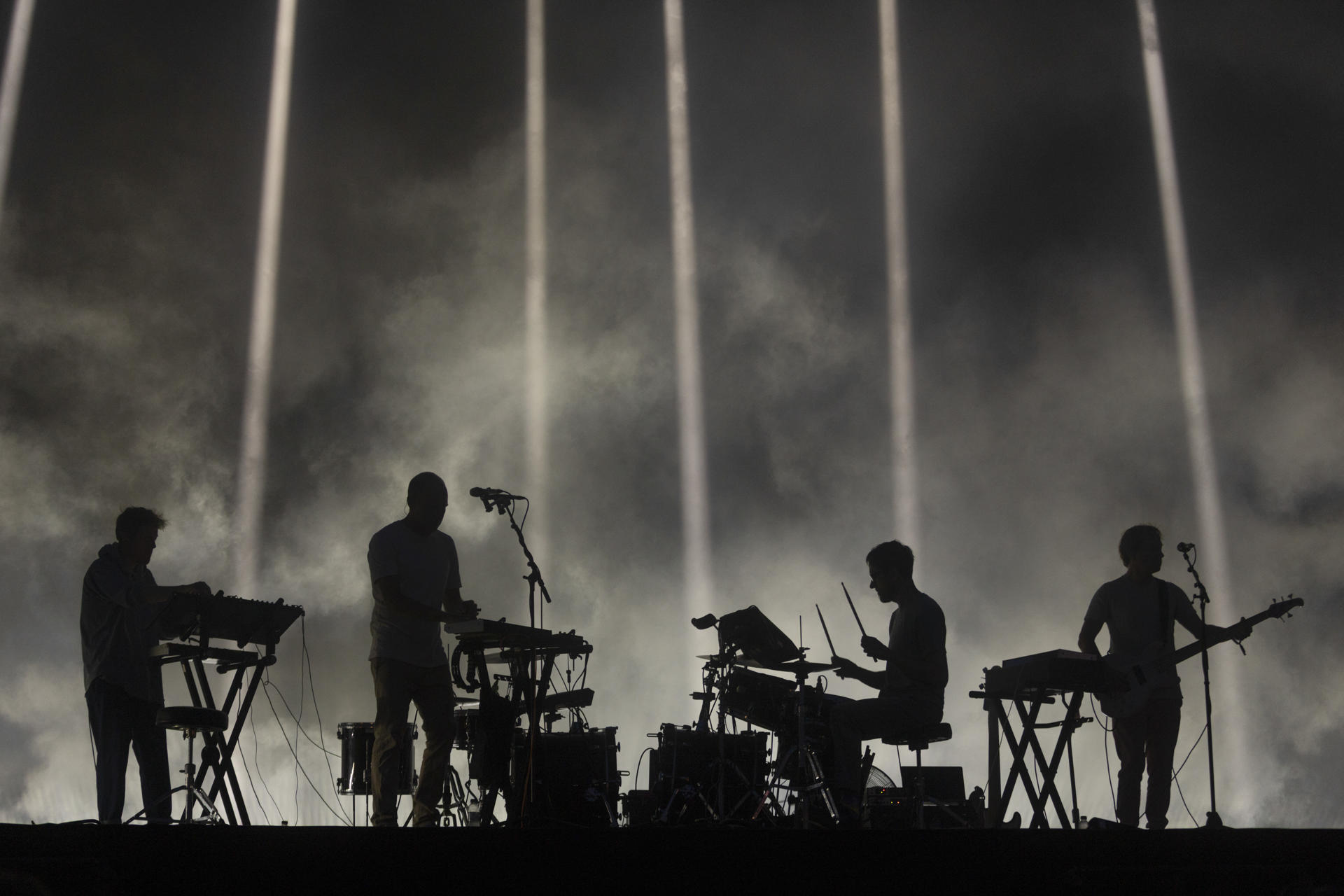 El grupo Caribou durante su concierto de este miércoles en Barcelona dentro de la primera jornada de pago del festival Primavera Sound. EFE/ Marta Pérez