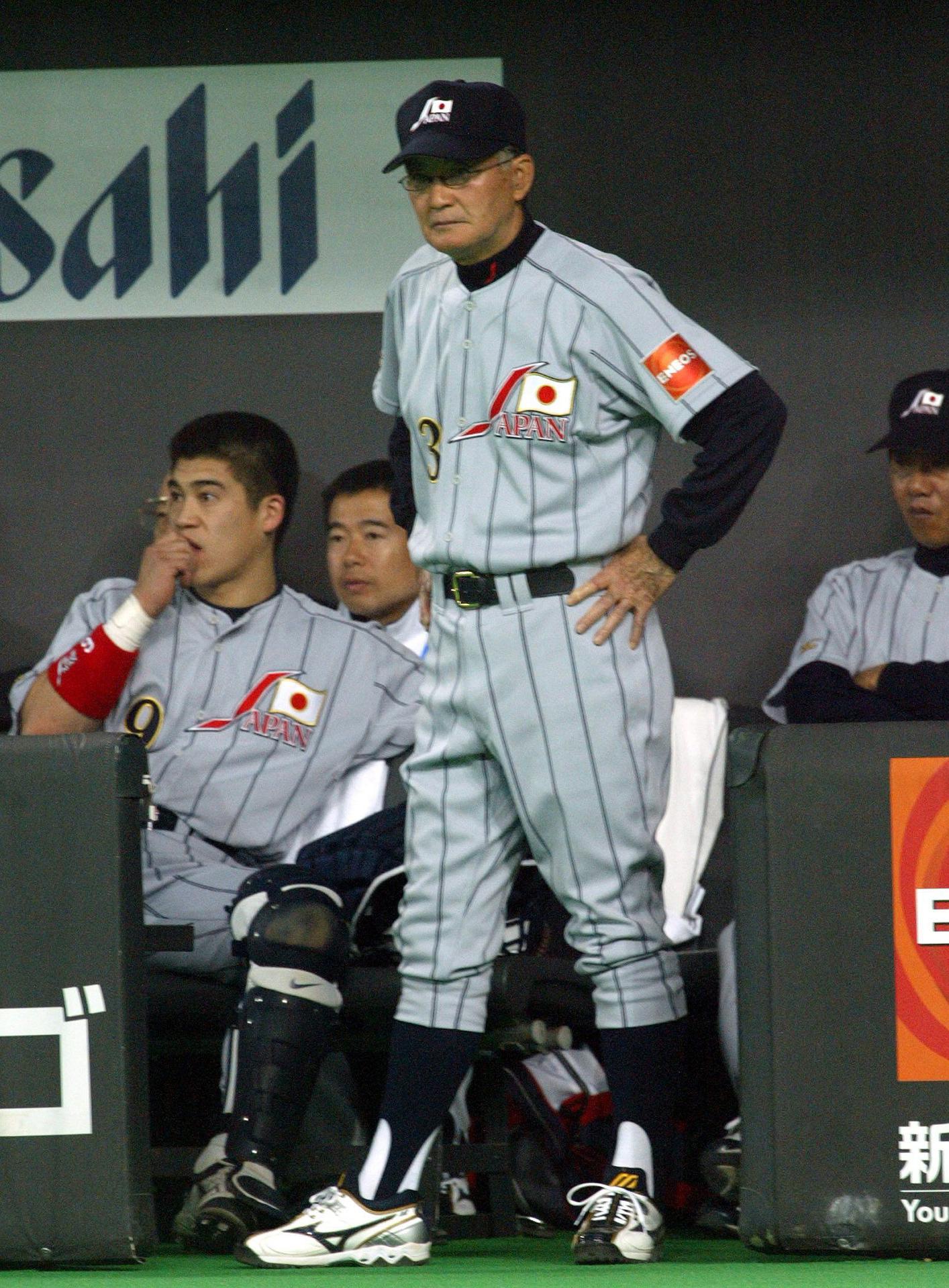 Fotografía de archivo del exentrenador Shigeo Nagashima, ídolo del béisbol japonés en los años 60 y 70 del siglo pasado, quien falleció este 3 de junio a causa de una neumonía a la edad de 89 años. EFE/EPA/EVERETT KENNEDY BROWN