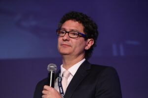 Fotografía de archivo del presidente de la Asociación Argentina de Capital Privado, Emprendedor y Semilla (ARCAP), Mariano Mayer, durante una conferencia, en Montevideo (Uruguay). EFE/Raúl Martínez