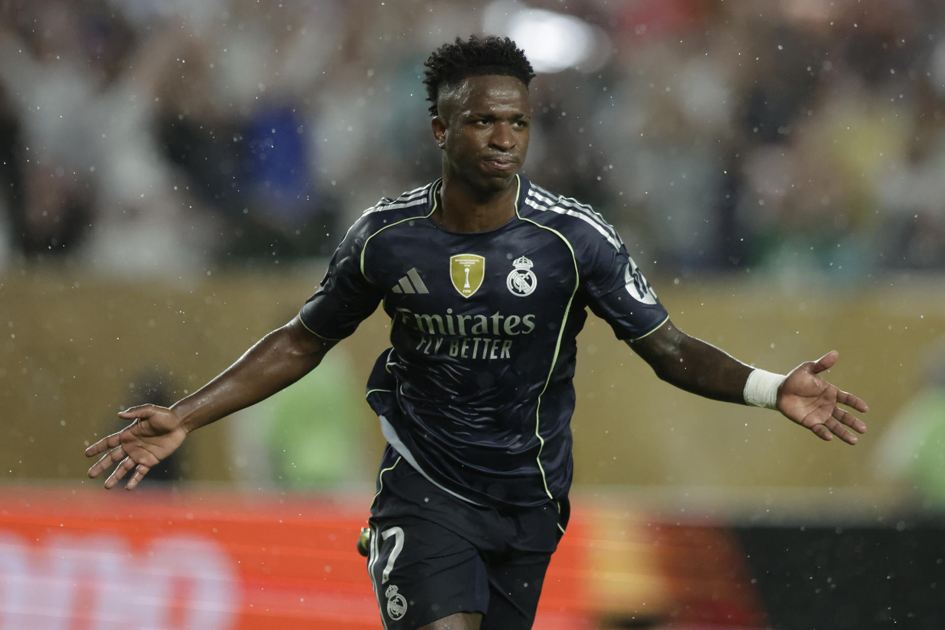 Vinicius Jr., gol y asistencia a Federico Valverde para una maciza presentación del Real Madrid frente al Salzburgo en el cierre de la fase de grupos del Mundial de Clubes ene l estadio Lincoln Financial Field de Filadelfia. EFE/ Andre Coelho