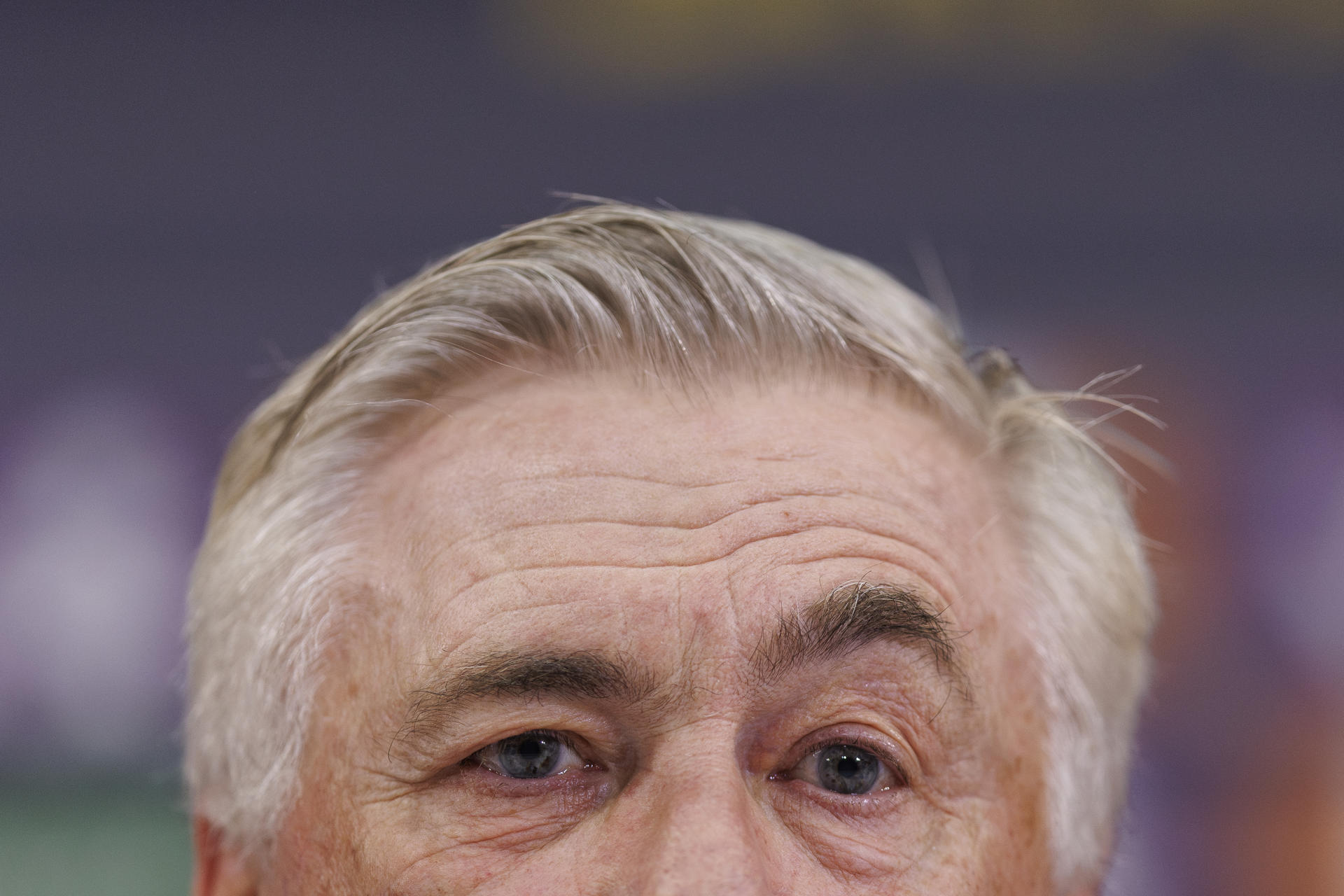 El entrenador de la selección brasileña de fútbol, Carlo Ancelotti, habla durante una rueda de prensa en el Arena NeoQuímica, en São Paulo (Brasil). EFE/ Isaac Fontana