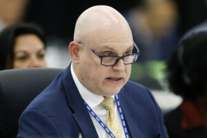 El viceministro de Asuntos Multilaterales de Panamá, Carlos Guevara, al intervenir este jueves, 26 de junio, durante la 55ª Asamblea General de la OEA, en Saint John’s (Antigua y Barbuda). EFE/Bienvenido Velasco