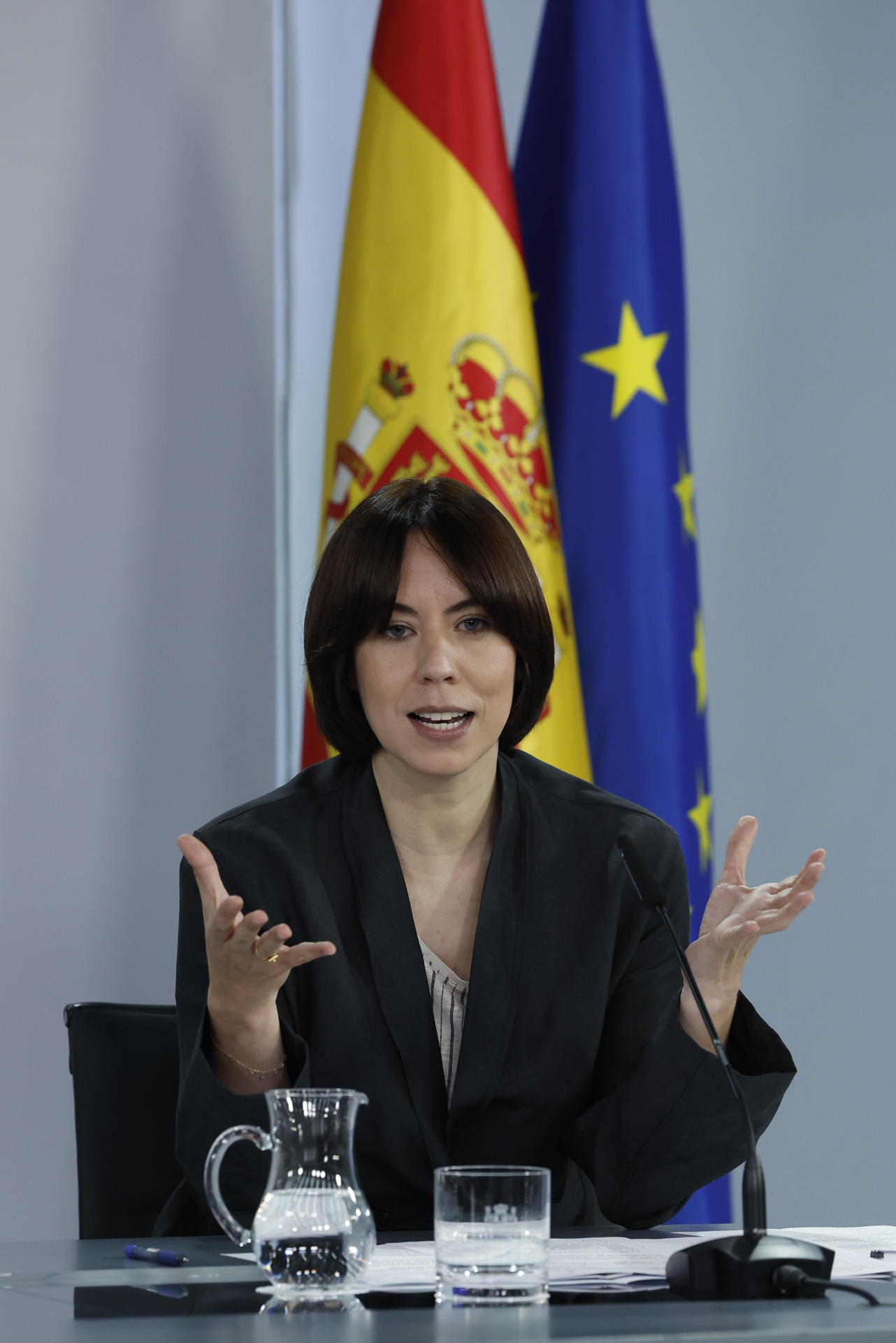 La ministra de Ciencia, Diana Morant durante la rueda de prensa posterior a la reunión del Consejo de Ministros, este martes en el Palacio de la Moncloa. EFE/ JJ. Guillén