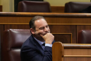 Imagen de archivo del diputado del grupo mixto José Luis Ábalos en el Congreso de los Diputados. EFE/ Borja Sánchez-trillo