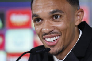 El futbolista inglés Trent Alexander-Arnold, durante su presentación el jueves como nuevo jugador del Real Madrid. EFE/ Chema Moya