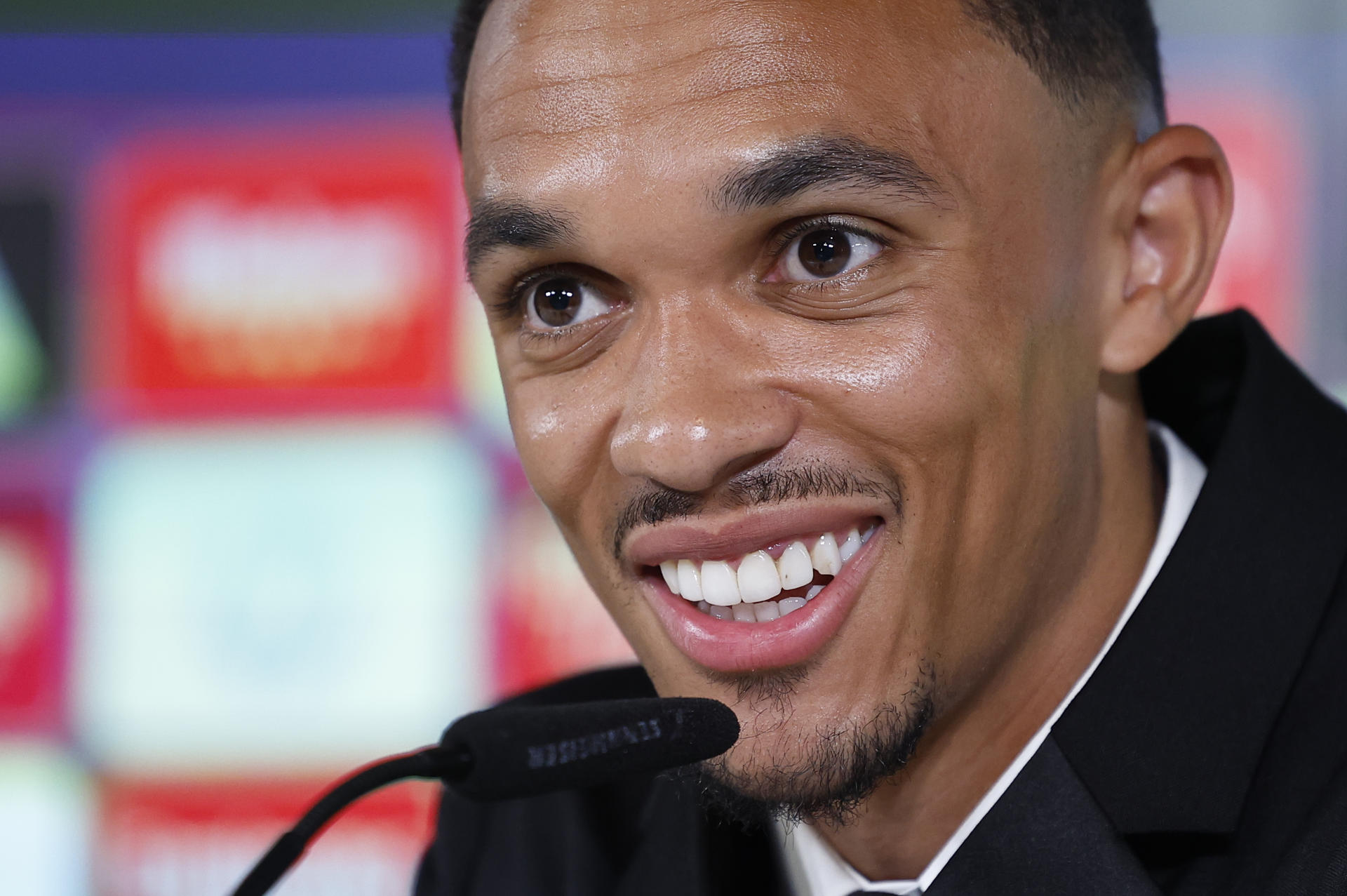 El futbolista inglés Trent Alexander-Arnold, durante su presentación el jueves como nuevo jugador del Real Madrid. EFE/ Chema Moya