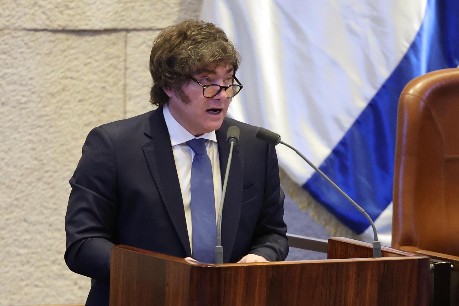 El presidente de Argentina, Javier Milei, al intervenir ante el Parlamento israelí durante una sesión plenaria, en Jerusalén EFE/Abir Sultan