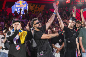En su regreso al 'freestyle', Bnet (d) conquistó este sábado su primera final regional de Red Bull Batalla en Gijón y aseguró su pase a la Final Nacional, que se disputará el 19 de julio en Barcelona. EFE/www.redbullmediahouse.com/Gianfranco Tripodo SOLO USO EDITORIAL/SOLO DISPONIBLE PARA ILUSTRAR LA NOTICIA QUE ACOMPAÑA (CRÉDITO OBLIGATORIO)