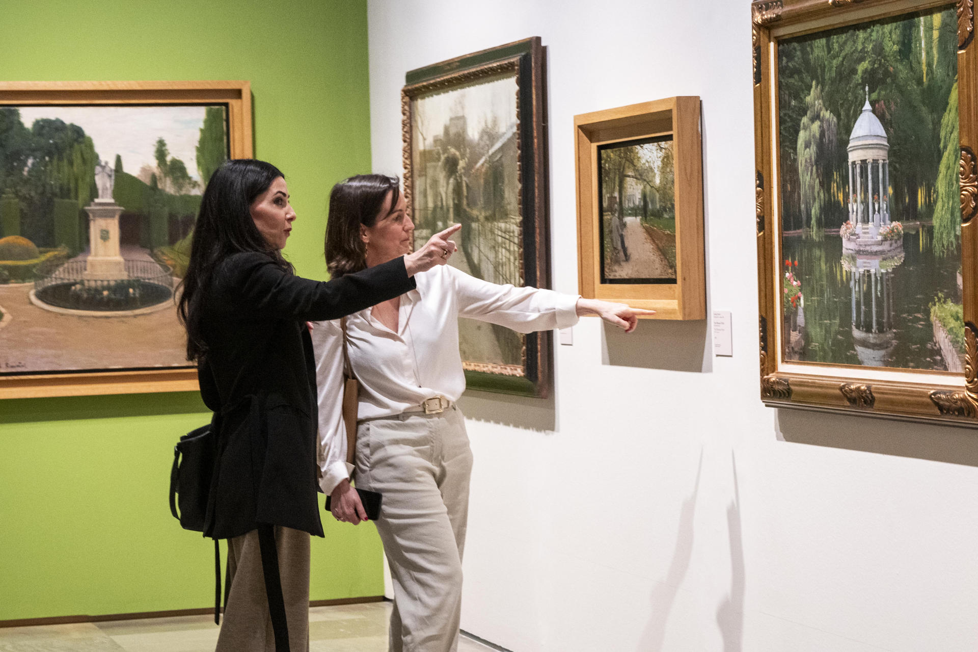 Inauguración de la exposición 'Rusiñol y la Alhambra. El despertar de un pintor poeta', en el Museo de Bellas Artes de Granada. EFE/Miguel Ángel Molina