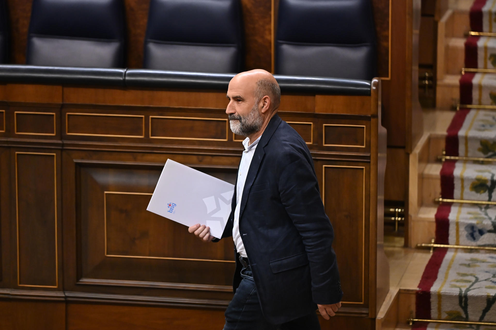 El diputado del BNG Néstor Rego en la sesión plenaria del Congreso de los Diputados celebrada este martes en Madrid. EFE/Fernando Villar