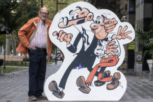 Imagen de archivo del dibujante Francisco Ibáñez con sus personajes Mortadelo y Filemón. EFE/Quique García
