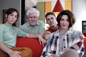 Imágenes del rodaje de la última película de Pedro Almodóvar, 'Amarga Navidad'. EFE/Revolutionary / SOLO USO EDITORIAL/SOLO DISPONIBLE PARA ILUSTRAR LA NOTICIA QUE ACOMPAÑA (CRÉDITO OBLIGATORIO)