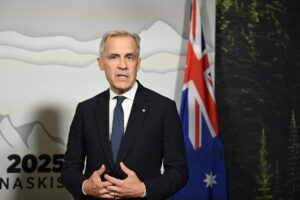 El primer ministro de Canadá, Mark Carney, antes de la Cumbre de líderes del G7 en Kananaskis, Alberta, Canadá, el 15 de junio de 2025. EFE/EPA/Lukas Coch