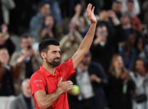 Djokovic, al término del partido. EFE/EPA/CHRISTOPHE PETIT TESSON