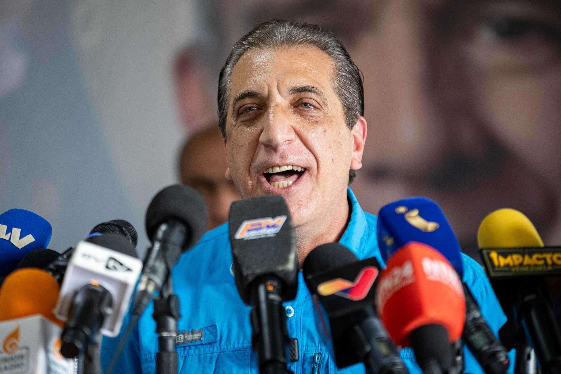 Fotografía de archivo del exdiputado Biagio Pilieri, en Caracas (Venezuela). EFE/ Ronald Peña