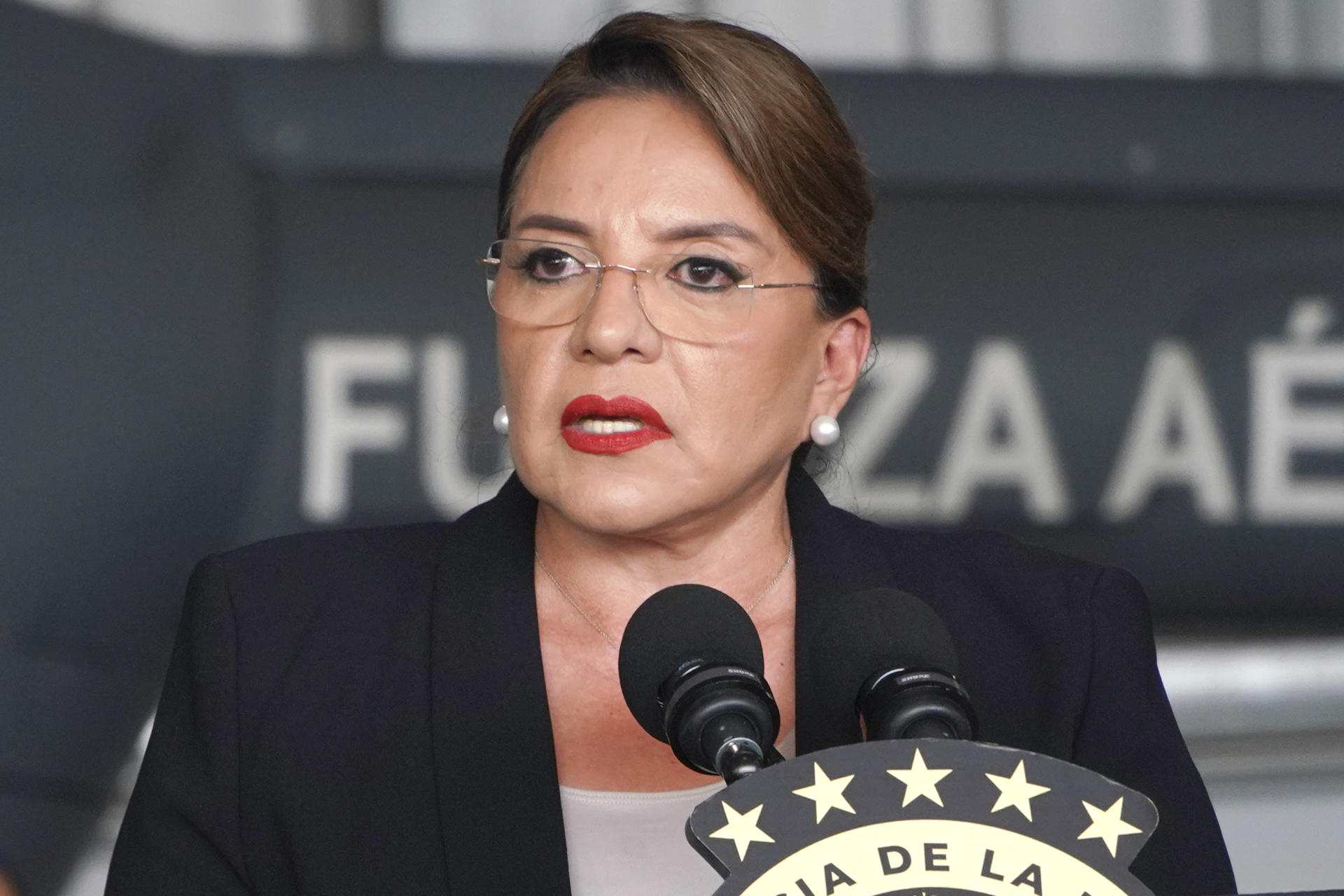 La presidenta de Honduras, Xiomara Castro, habla en un evento este viernes, en Tegucigalpa (Honduras). EFE/STR