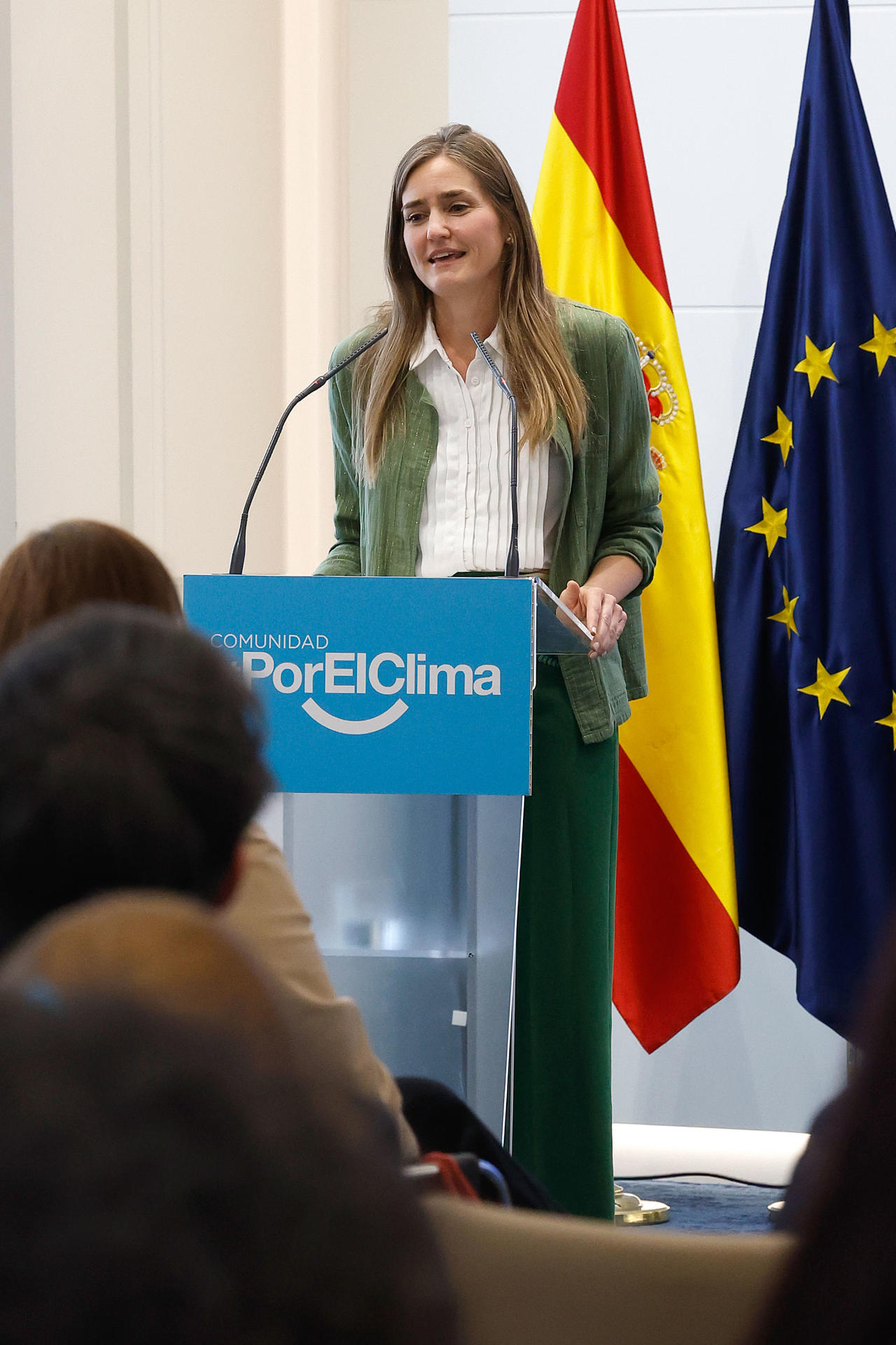 La vicepresidenta tercera y ministra para la Transición Ecológica y el Reto Demográfico, Sara Aagesen, interviene en el encuentro de 'Comunidad #PorElClima' con motivo del Día Mundial del Medio Ambiente, este jueves en Madrid. EFE/ J.P.Gandul
