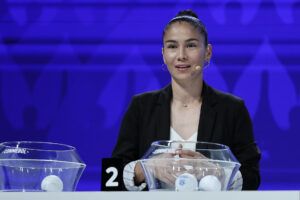 Foto de archivo tomada el 19 de diciembre de 2024 durante una gala de la Conmebol en Asunción a la futbolista ecuatoriana Ligia 'Gigi' Moreira Burgos, quien este lunes ha anunciado su fichaje por el Villarreal español. EFE/ Juan Pablo Pino