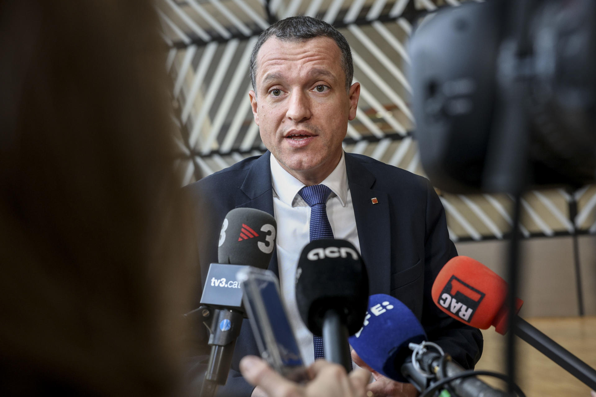 En la imagen de archivo el conseller de Agricultura, Ganadería, Pesca y Alimentación de la Generalitat de Cataluña, Òscar Ordeig. EFE/Pablo Garrigós Cucarella