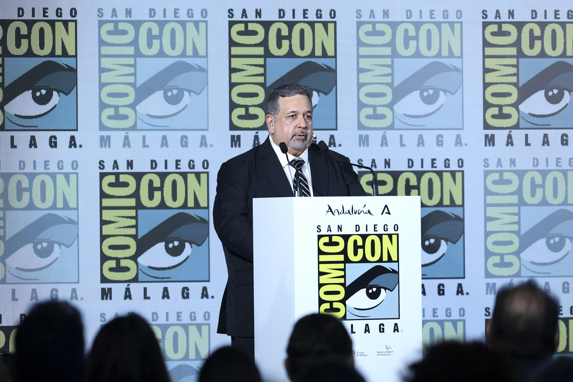 Imagen de archivo (10/03/2025) del chief Communications & Strategy Officer de Comic-Con International, David Glanzer, durante la presentación del San Diego Comic-Con Málaga 2025, un evento que sale de Estados Unidos por primera vez en 54 años y que se desarrollará del 25 al 28 de septiembre próximo en la capital malagueña que se convertirá en el epicentro mundial de la cultura pop, con una previsión de 60.000 asistentes en su primera edición, que estará impregnada de la cultura andaluza. EFE/Daniel Pérez