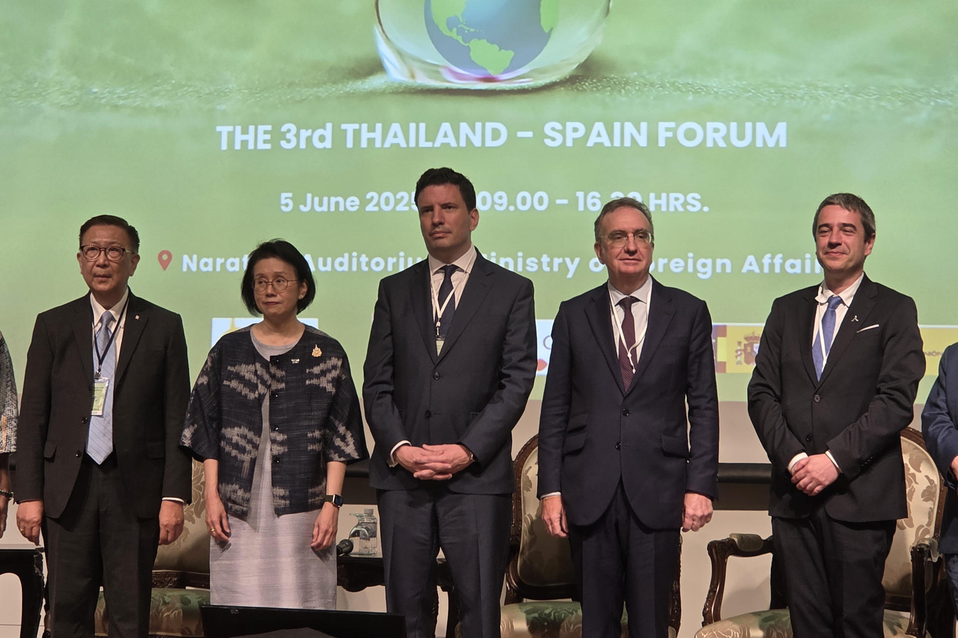 BANGKOK, 05/06/2025.- Tercera edición del foro España-Tailandia centrado en el cambio climático y la economía circular, este miércoles en el Ministerio de Exteriores de Tailandia. EFE/Noel Caballero