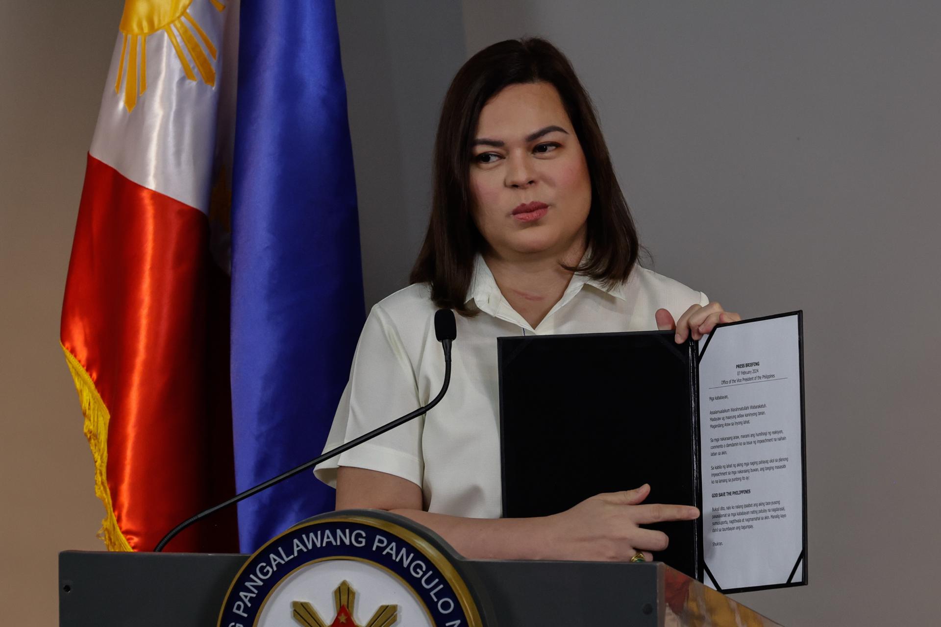 Fotografía de archivo de la vicepresidenta de Filipinas, Sara Duterte, durante una conferencia de prensa en su oficina en la ciudad de Mandaluyong, Metro Manila, Filipinas, el 7 de febrero de 2025. EFE/EPA/ROLEX DELA PENA