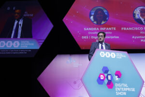 El ministro para la Transformación Digital, Oscar López, durante su intervención en la inauguración de la novena edición de Digital Enterprise Show (DES). EFE/Jorge Zapata