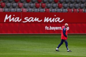El entrenador de la selección española de fútbol, Luis de la Fuente, en Múnich.Alemania. EFE/EPA/ANNA SZILAGYI
