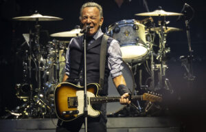 Fotografía de archivo del músico estadounidense Bruce Springsteen en San Sebastián (España). EFE/ Javier Etxezarreta