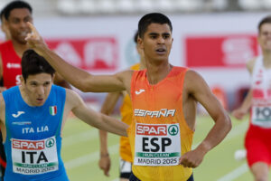 El atleta español Mohamed Attaoui gana los 800m masculinos en el Europeo de Atletismo por equipos celebrado este viernes en Madrid. EFE/ Sergio Pérez