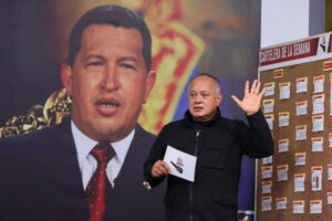 Fotografía cedida por prensa del Ministerio de Interior, Justicia y Paz donde se observa al ministro de esa cartera, Diosdado Cabello, hablando en el programa 'Con el mazo dando' este miércoles, en Caracas (Venezuela) EFE/ Ministerio de Interior Justicia y Paz