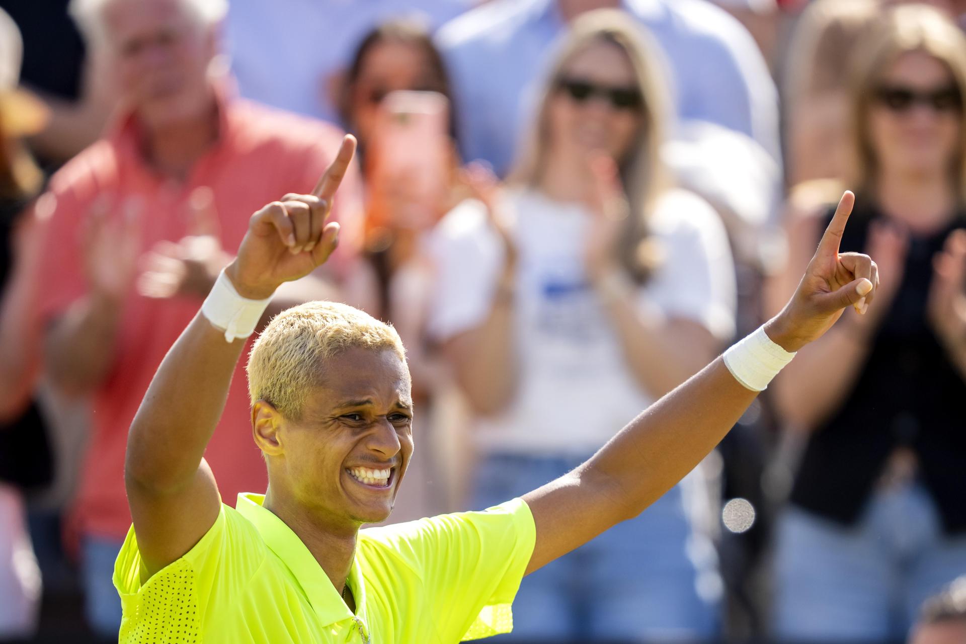 El canadiense Gabriel Diallo celebra la victoria contra Zizou Bergs de Bélgican en el torneo de Bolduque, en Países Bajos. EFE/EPA/Sander Koning