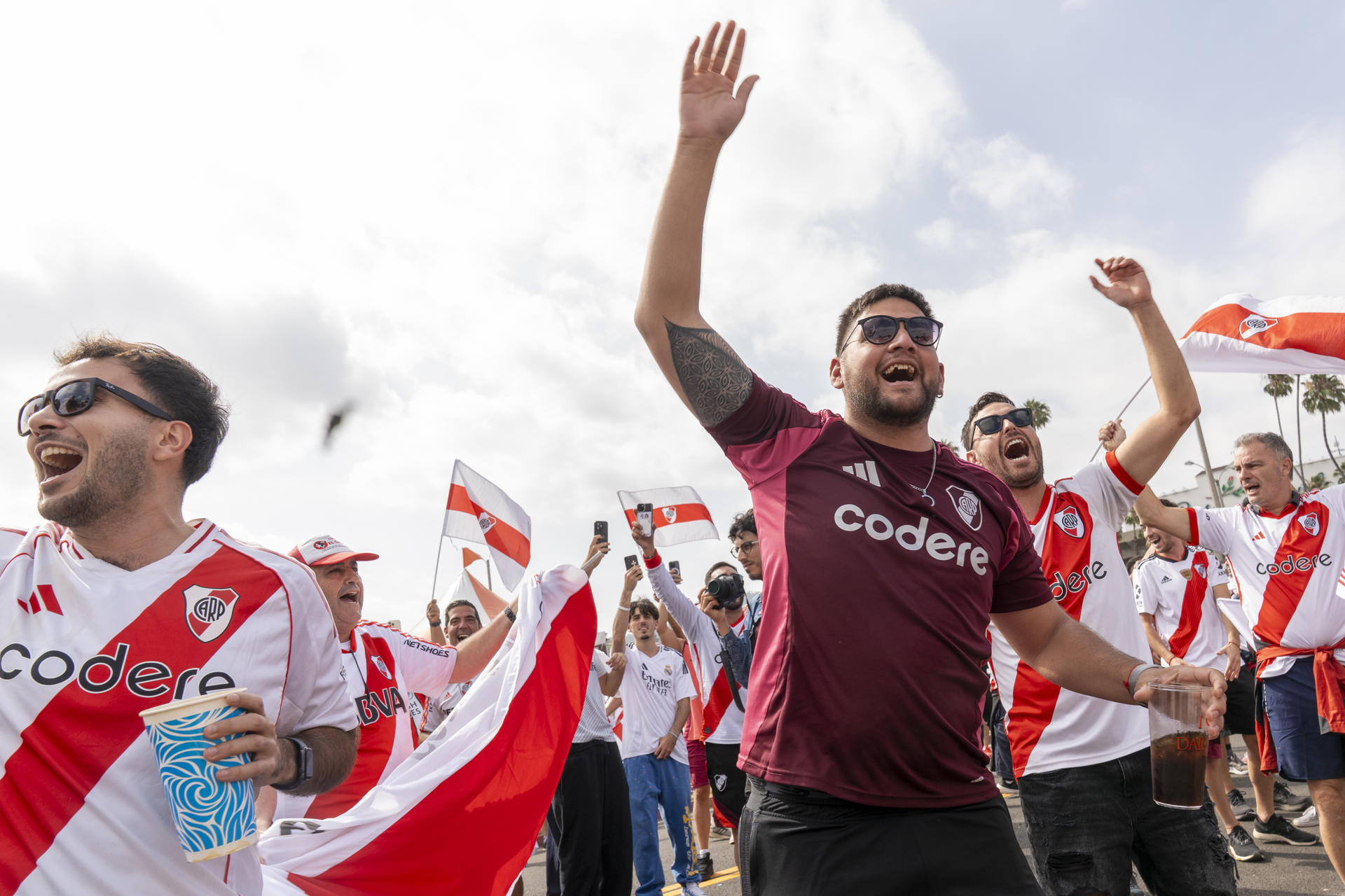 La hinchada de River Plate quedó frustrada este sábado con el empate sin goles frente a Monterrey y el entrenador Marcelo Gallardo lamentó la falta de gol de sus pupilos. EFE/ Ángel Colmenares