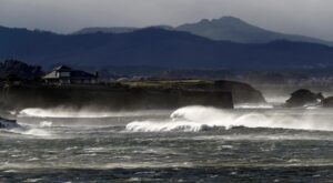 Vista de las olas del Mar Cantábrico, en una fotografía de archivo. EFE/ Eliseo Trigo