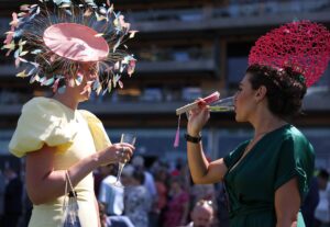 Segundo día de la competición de carreras de caballos de Royal Ascot EFE/EPA/NEIL HALL