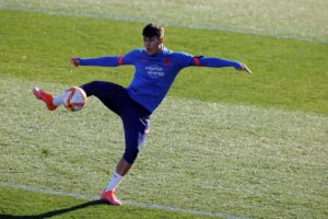 El delantero del Atlético de Madrid Carlos Martín, que esta temporada ha jugado cedido en l Alavés, ha sido incluido en la nómina del equipo rojiblanco para el Mundial de Clubes. EFE/ Zipi