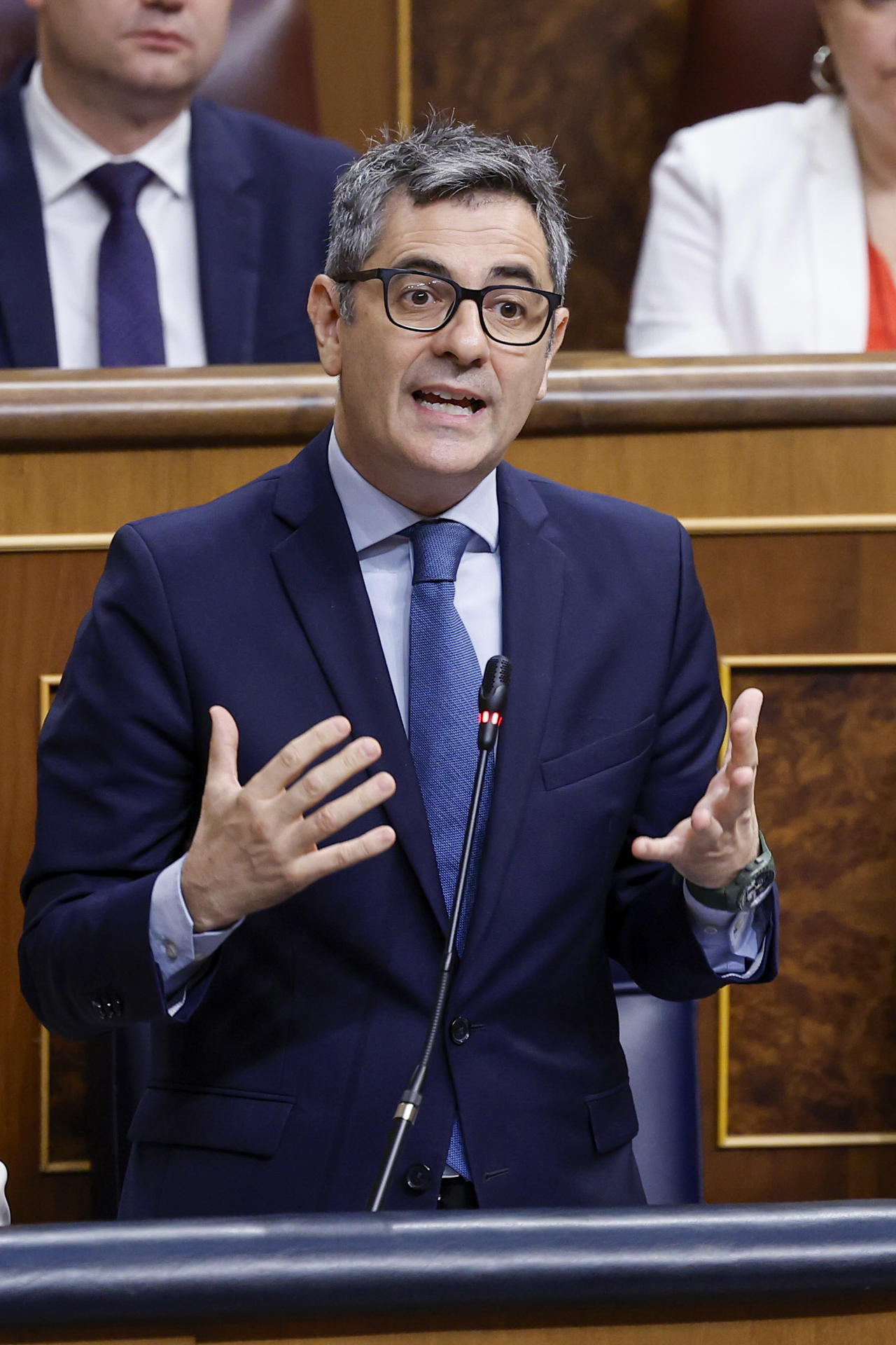 El ministro de Presidencia, Justicia y Relaciones con las Cortes, Félix Bolaños, interviene en el Congreso de los Diputados este miércoles. EFE/Chema Moya