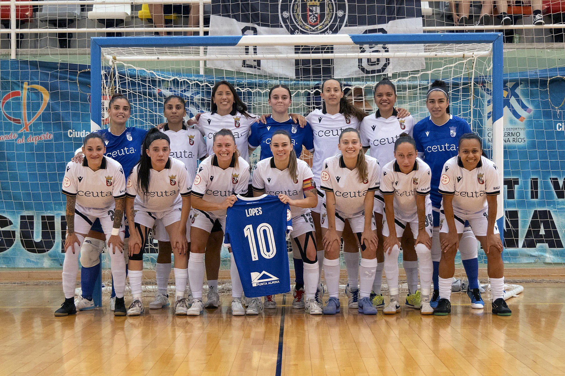 La Ciudad Autónoma de Ceuta contará, por primera vez en su historia, con un equipo en la Primera División Iberdrola de fútbol sala femenino al haber conseguido el ascenso la Agrupación Deportiva Ceuta tras completar una temporada redonda con jugadoras de seis nacionalidades diferentes. EFE/ Rafael Peña