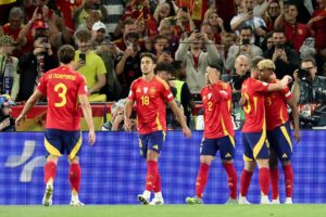 Los jugadores de España celebran un gol en la semifinal ante Francia. EFE/EPA/RONALD WITTEK