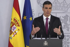Captura de video de la declaración institucional del presidente del Gobierno, Pedro Sánchez, este domingo en el Complejo de La Moncloa, en la que ha dicho que el acuerdo al que ha llegado con la OTAN para no gastar un 5 % del PIB en defensa permite a España cumplir los compromisos con la Alianza sin necesidad de incrementar su inversión en ese ámbito. EFE/Moncloa -SOLO USO EDITORIAL/SOLO DISPONIBLE PARA ILUSTRAR LA NOTICIA QUE ACOMPAÑA (CRÉDITO OBLIGATORIO)-