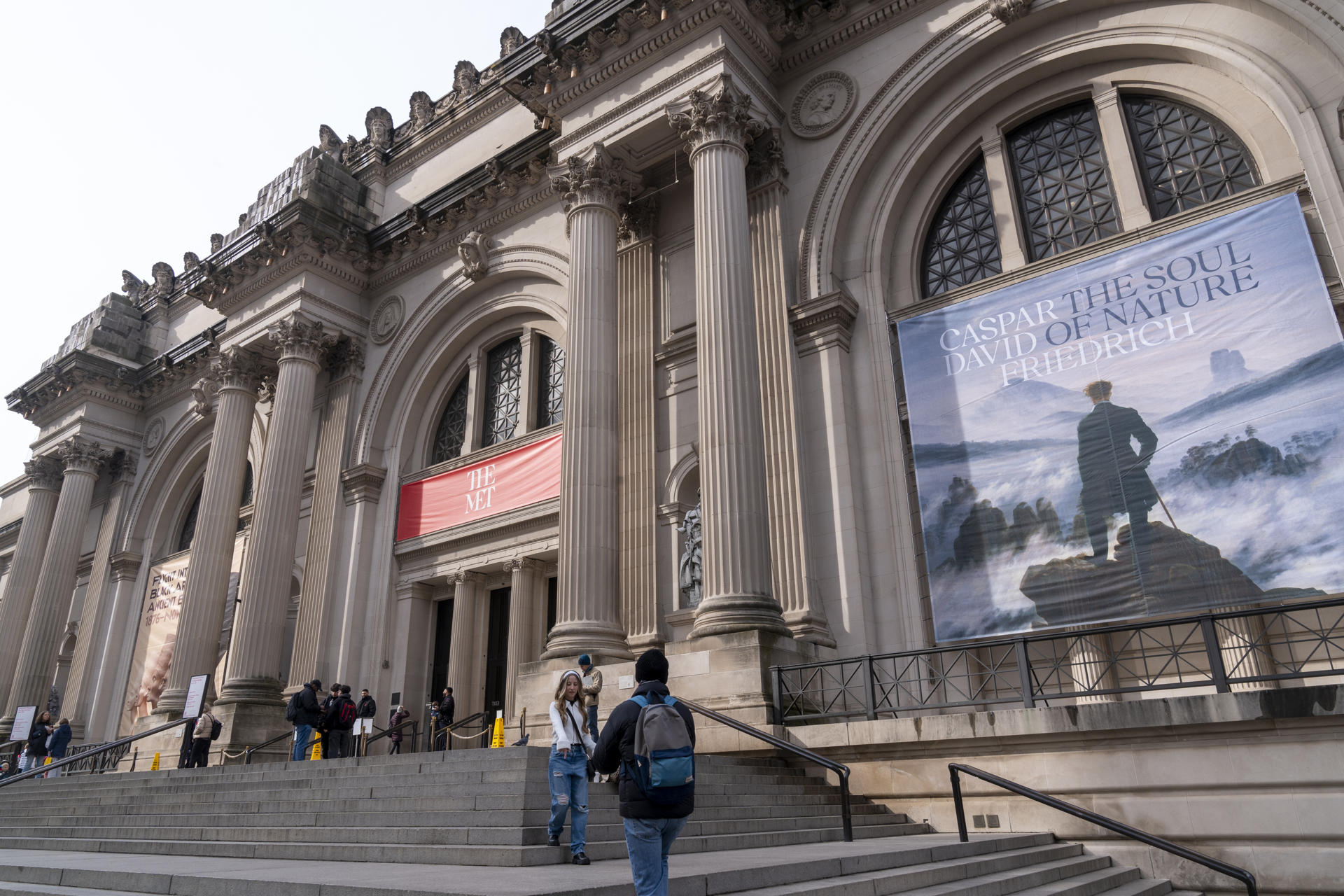 Fotografía de archivo de la entrada al Museo Metropolitano de Arte en Nueva York. EFE/ Ángel Colmenares