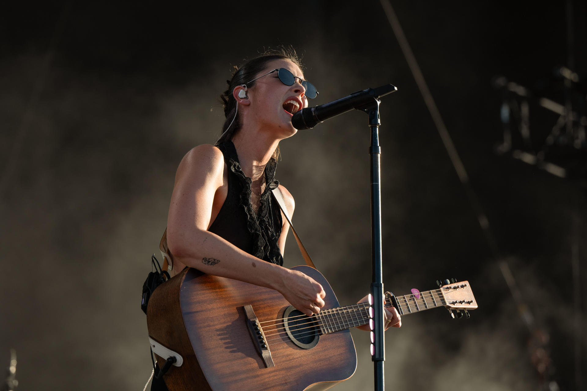 La cantante y compositora estadounidense Gracie Abrams en su actuación en el festival MAD COOL en Madrid, el 10 de julio de 2025. EFE/ Fernando Villar 
", "to": "es" } ////////// US singer-songwriter Gracie Abrams performs during the first day of the MAD COOL festival in Madrid, Spain, 10 July 2025. EFE/ Fernando Villar