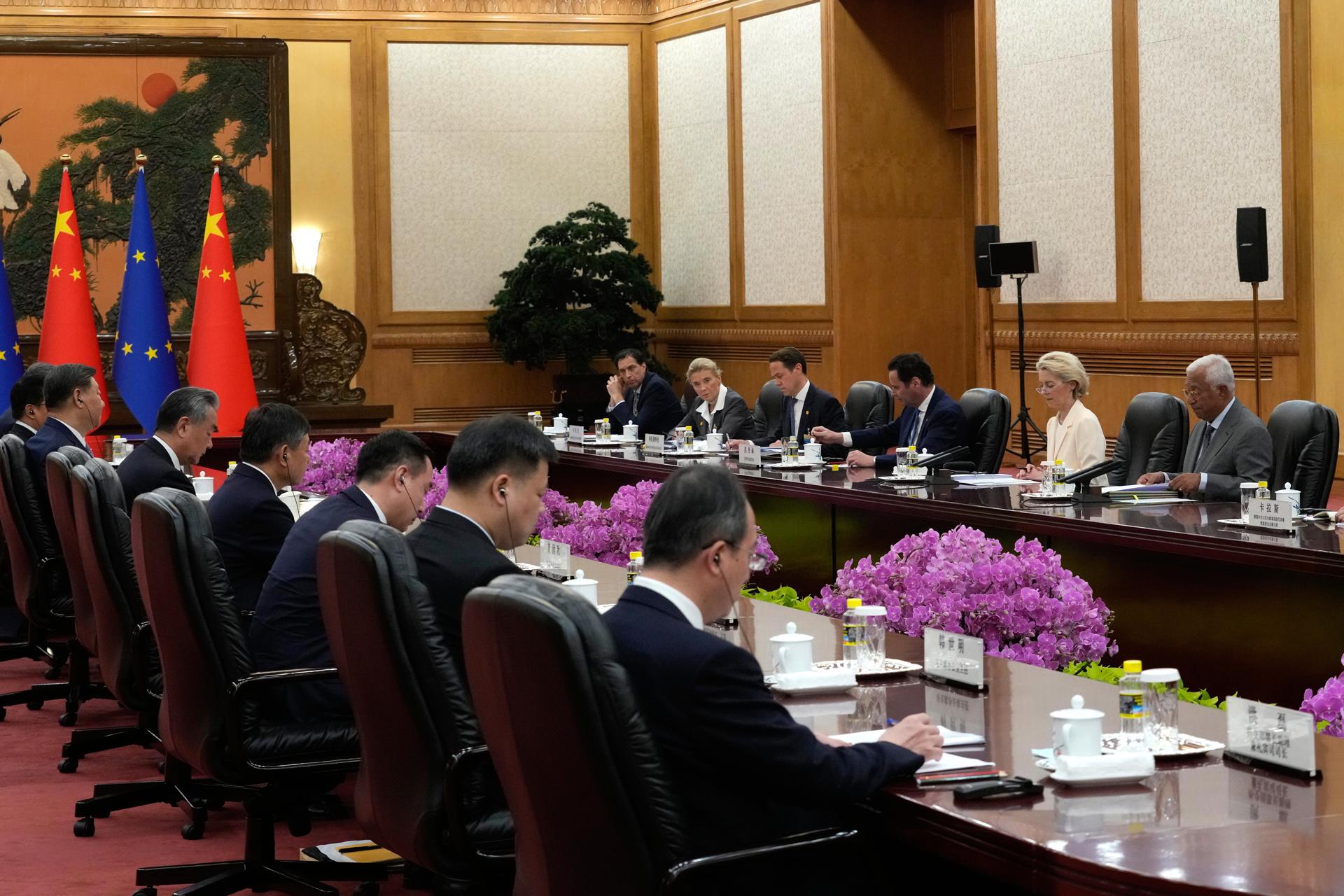 El encuentro entre China y Unión Europea, celebrado en el Gran Salón del Pueblo en Pekín. EFE/EPA/MAHESH KUMAR A. / POOL
