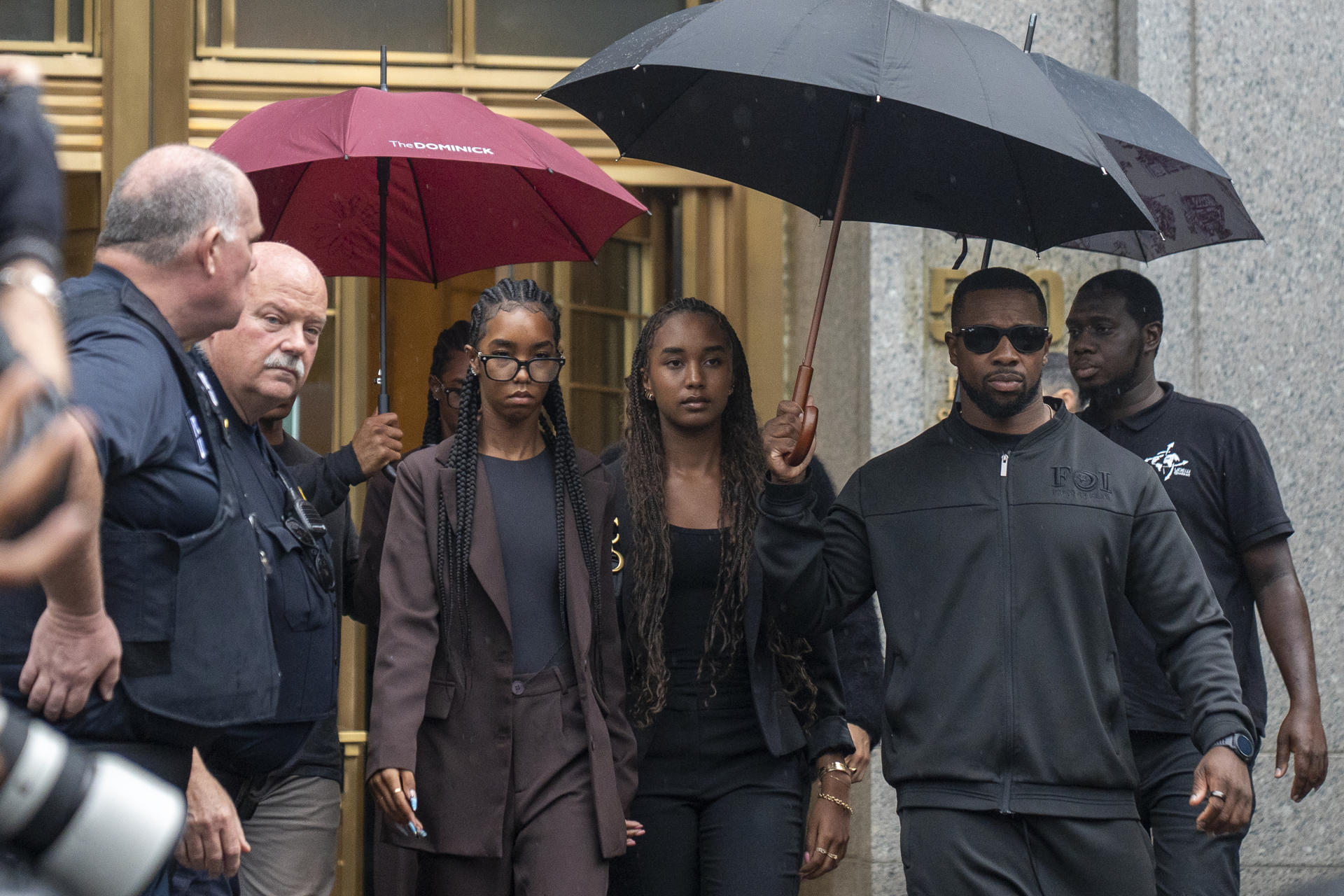 D'Lila Star Combs hija de Sean Daddy Combs abandona la corte federal este 1 de julio de 2025, en Nueva York (EE.UU.). EFE/ Ángel Colmenares