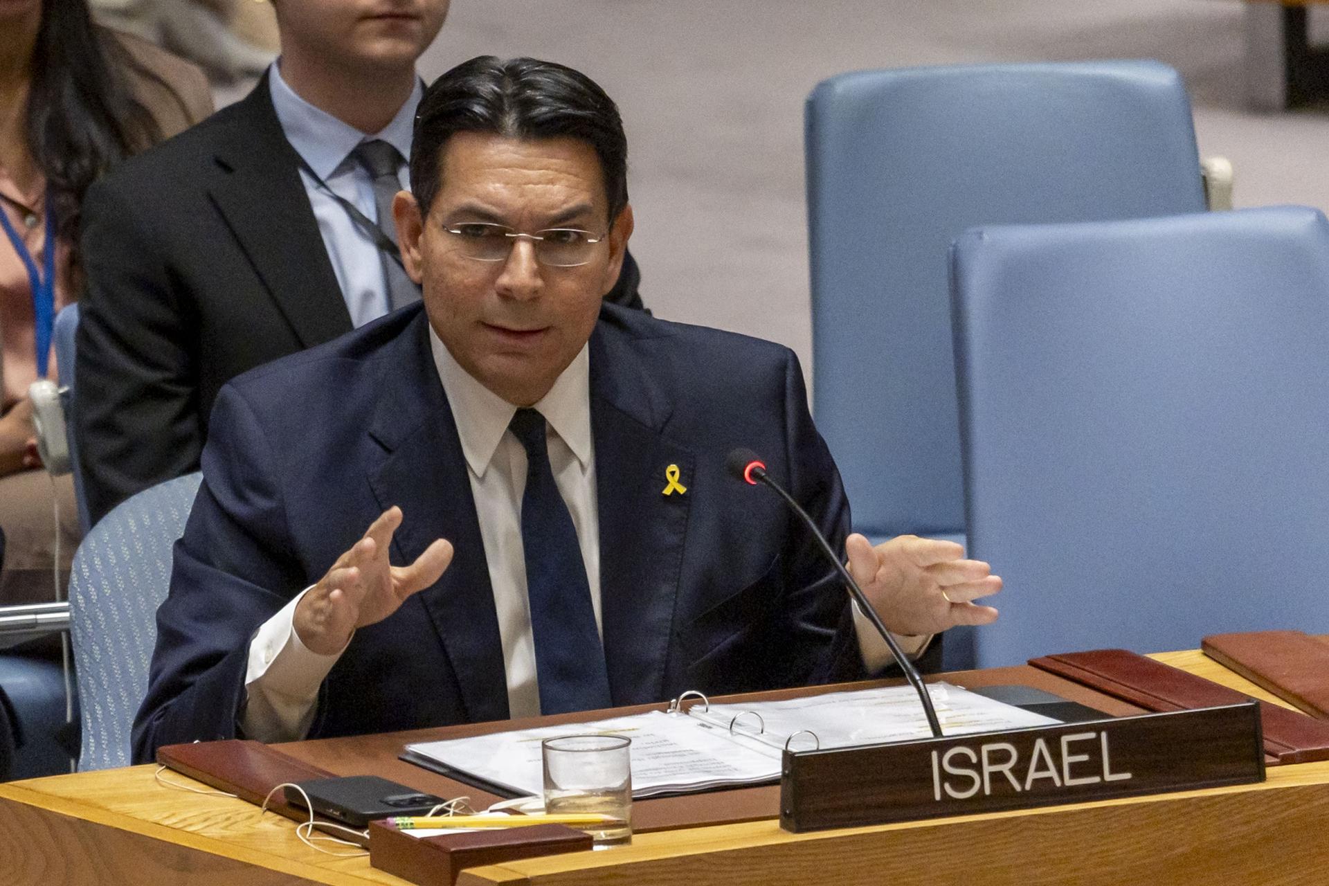 El embajador de Israel ante la ONU, Danny Danon, habla durante una reunión del Consejo de Seguridad en la sede de las Naciones Unidas en Nueva York, EE.UU., en una fotografía de archivo. EFE/SARAH YENESEL